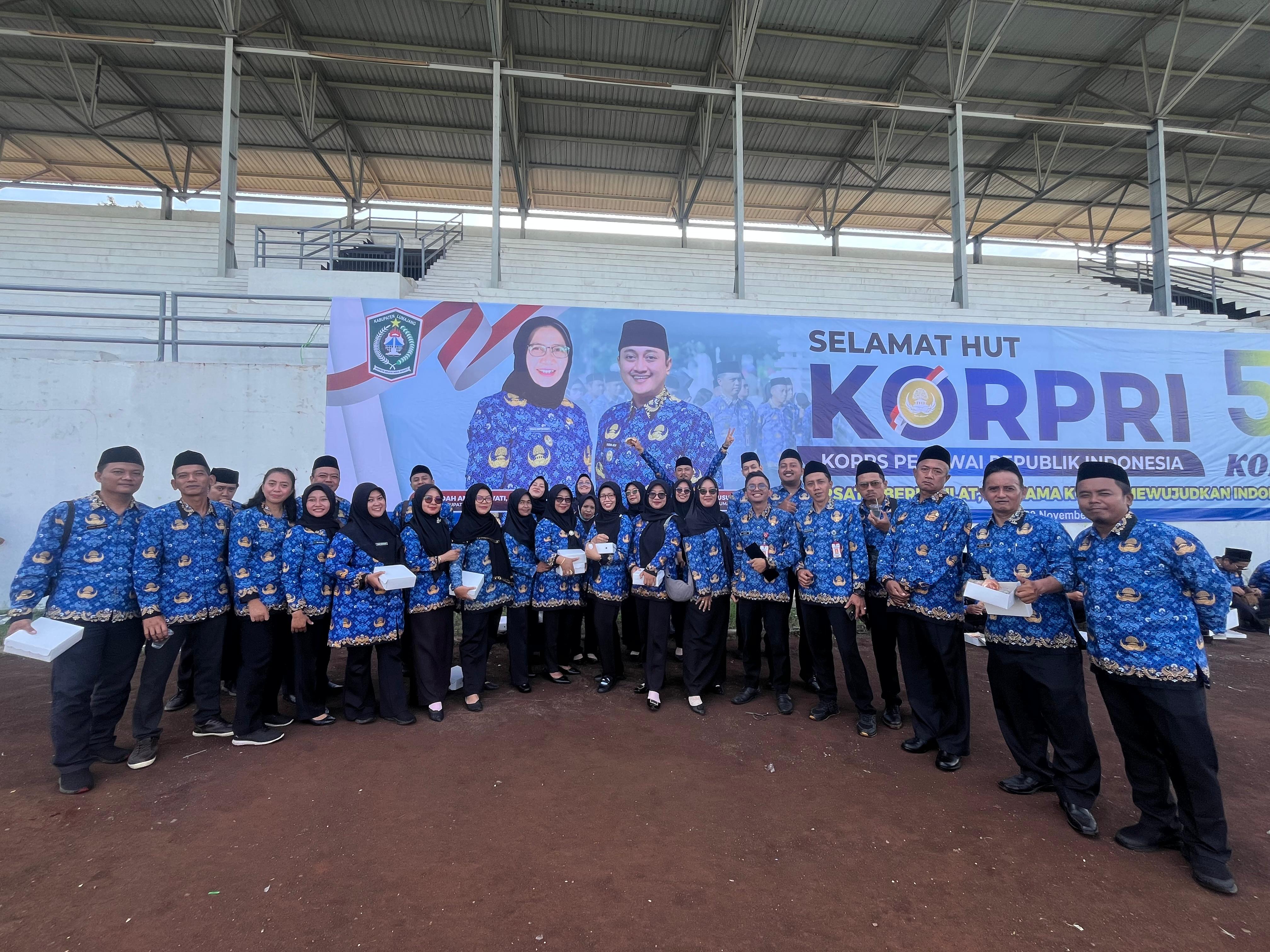 Dinas Pariwisata Menghadiri Peringatan HUT Ke-54 KORPRI Tahun 2025 Upacara Di Stadion Semeru