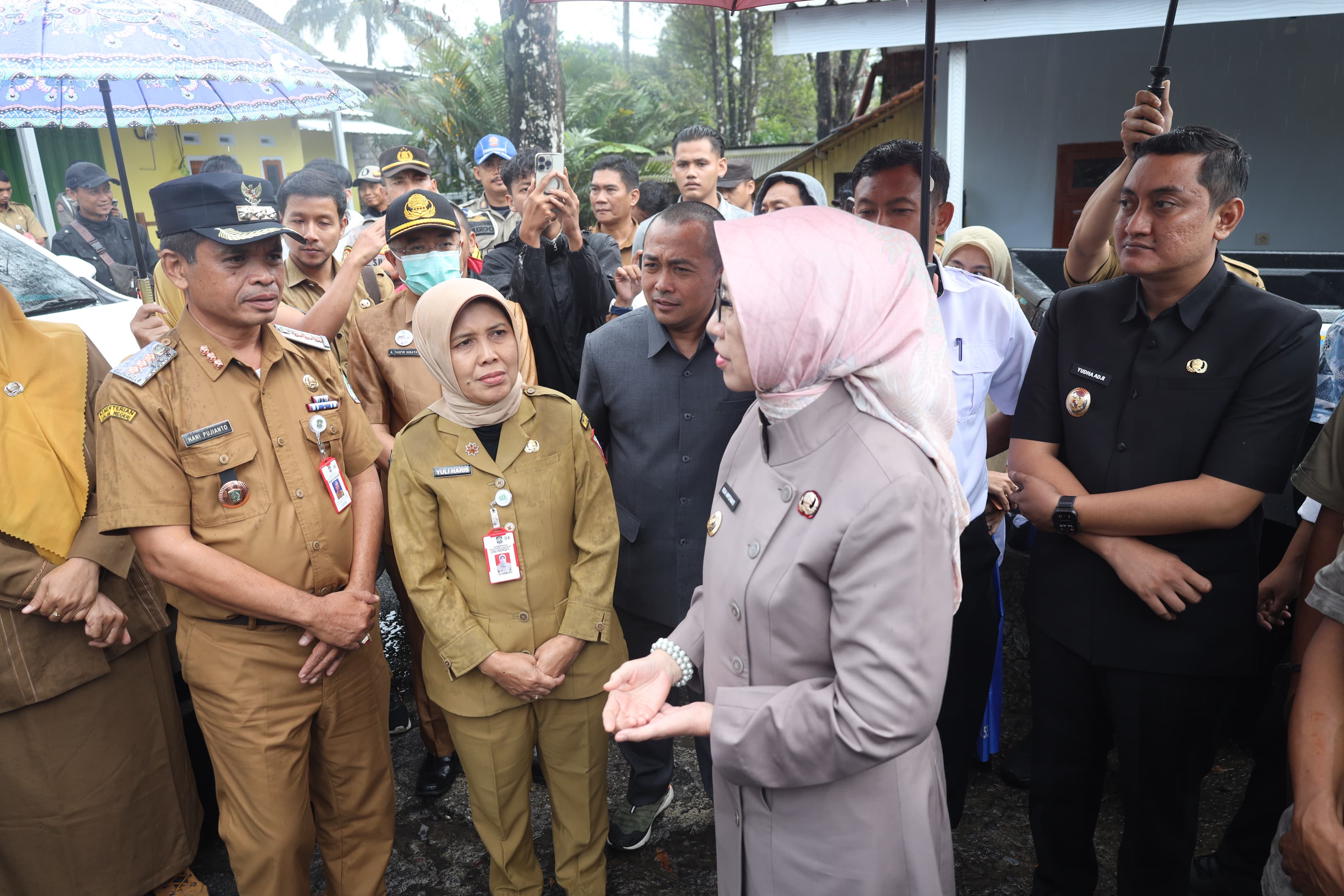 Tumpak Sewu tidak ditutup, tetap dibuka dengan pendampingan Pemkab  Pengelolaan Wista Berkelanjutan