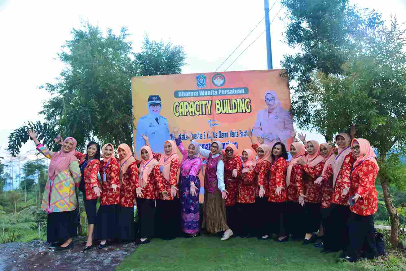 IBU KETUA DWP DINAS PARIWISATA MENGIKUTI CAPACITY BUILDING