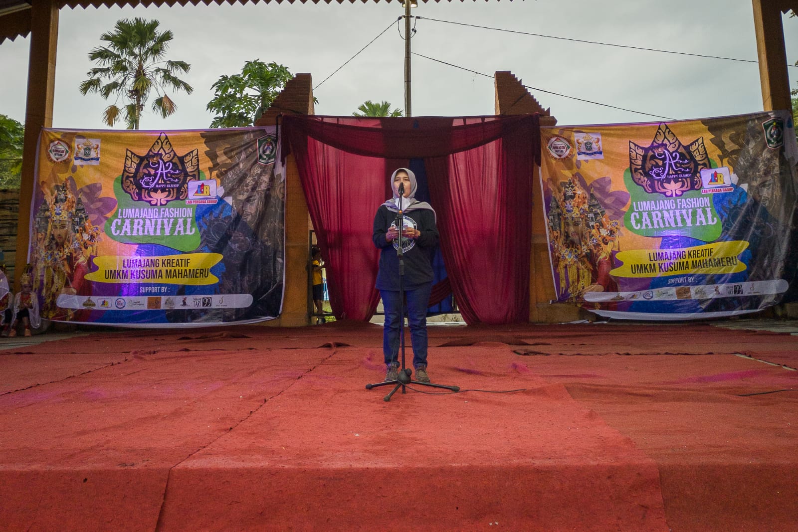 EVENT LUMAJANG KREATIF UMKM BANGKIT acara LUMAJANG FASHION CARNIVAL DiBUKA