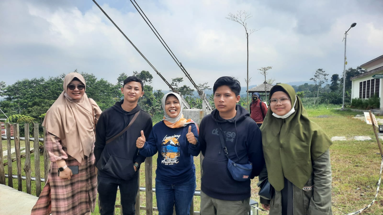 B29 Negeri di Atas Awan Menjadi Tujuan Pewisata Dari Kota Lain  