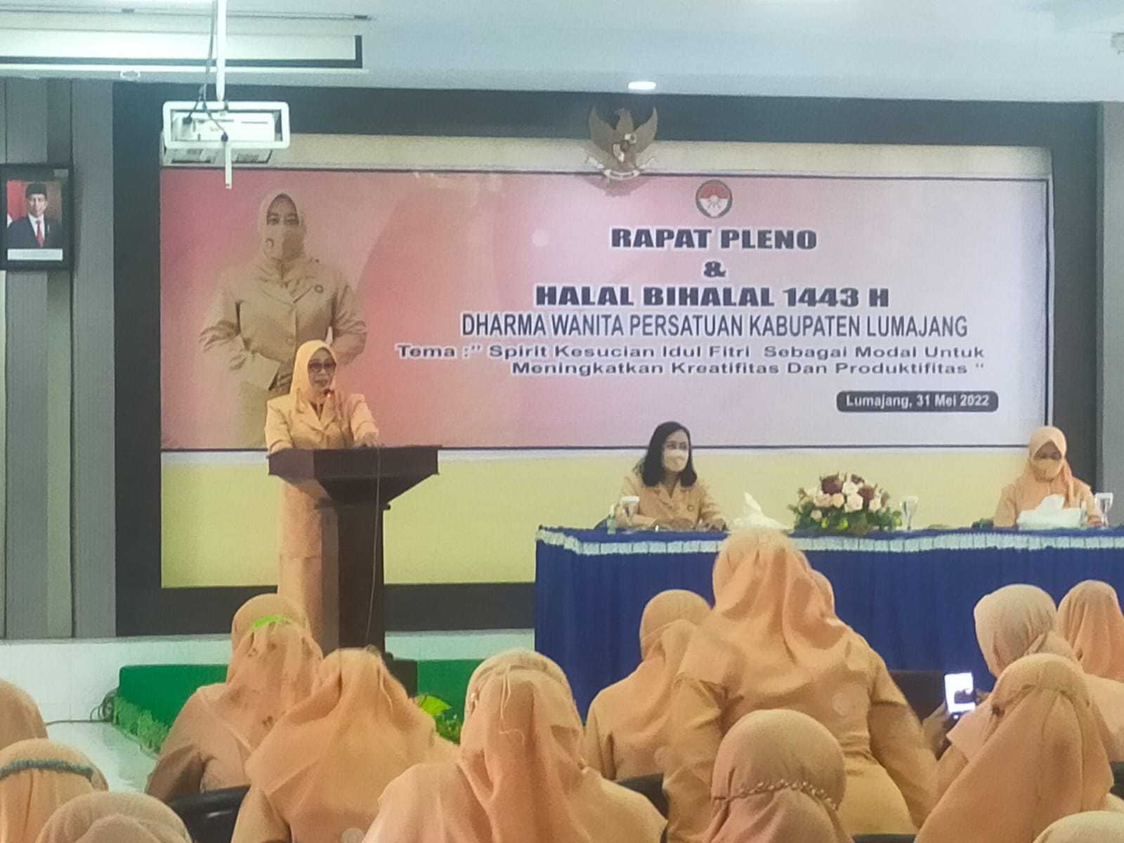 DWP Dinas Pariwisata Mengikuti Halal Bihalal  DWP Kabupaten 