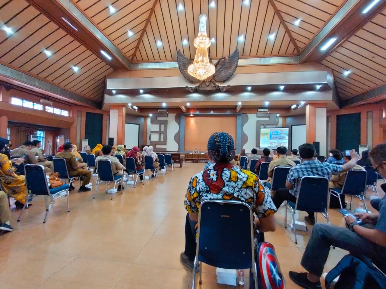 DINAS PARIWISATA MENGHADIRI RAPAT  SOSIALiISASI  EAST JAVA TOURISM 2022 