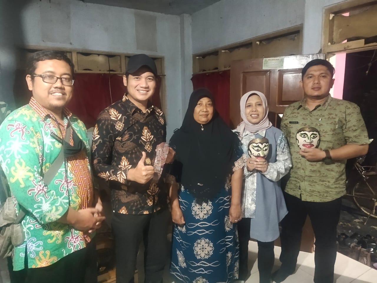 SILAHTURAHMI KEPALA DINAS PARIWISATA KE PENARI TARI TOPENG KALI WUNGU PERSIAPAN CLOSING CEREMONY  