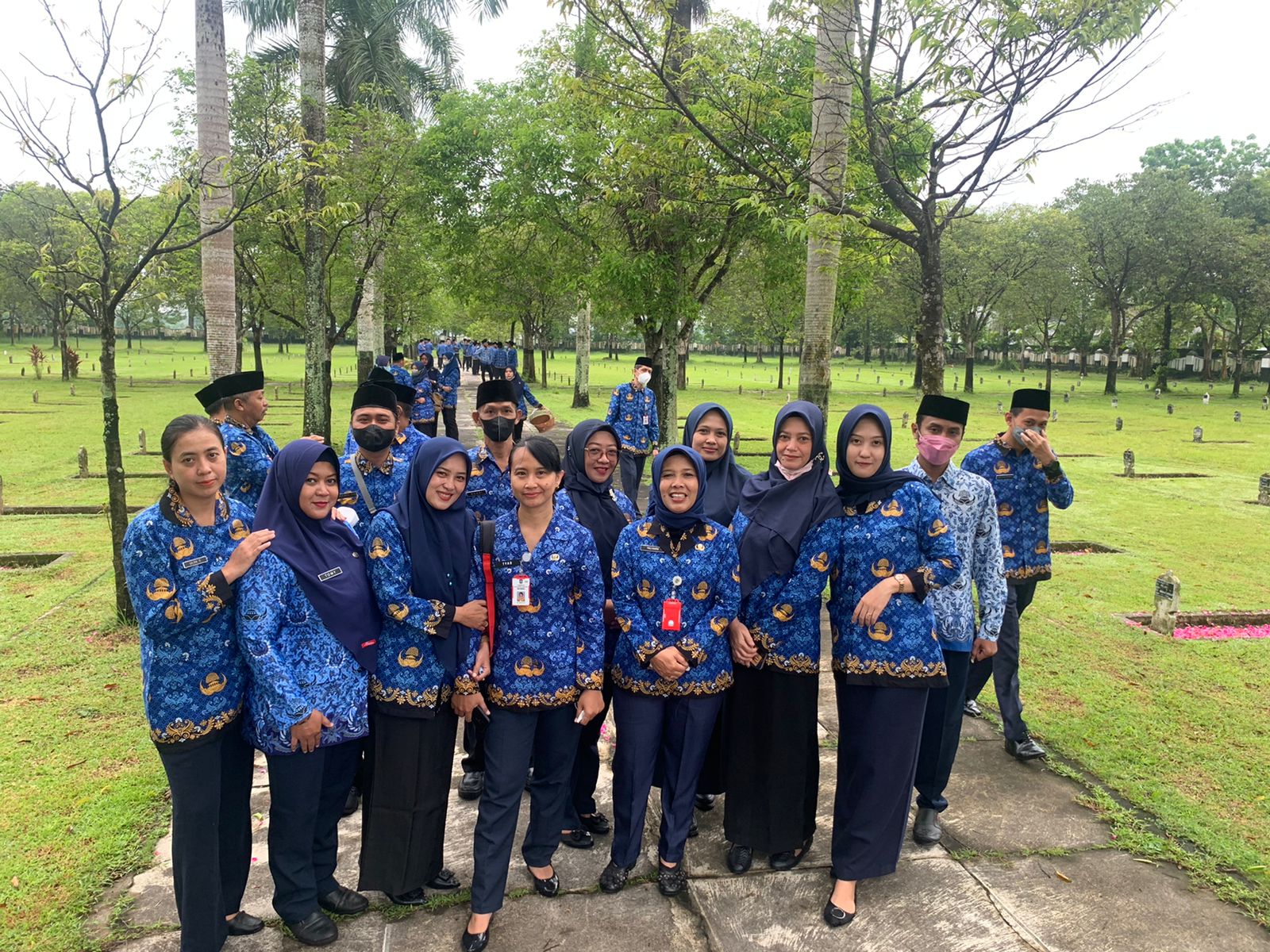Hari Ulang Tahun Korpri ke 51, Zarah Rombongan ke Taman Makam Kusuma Bangsa