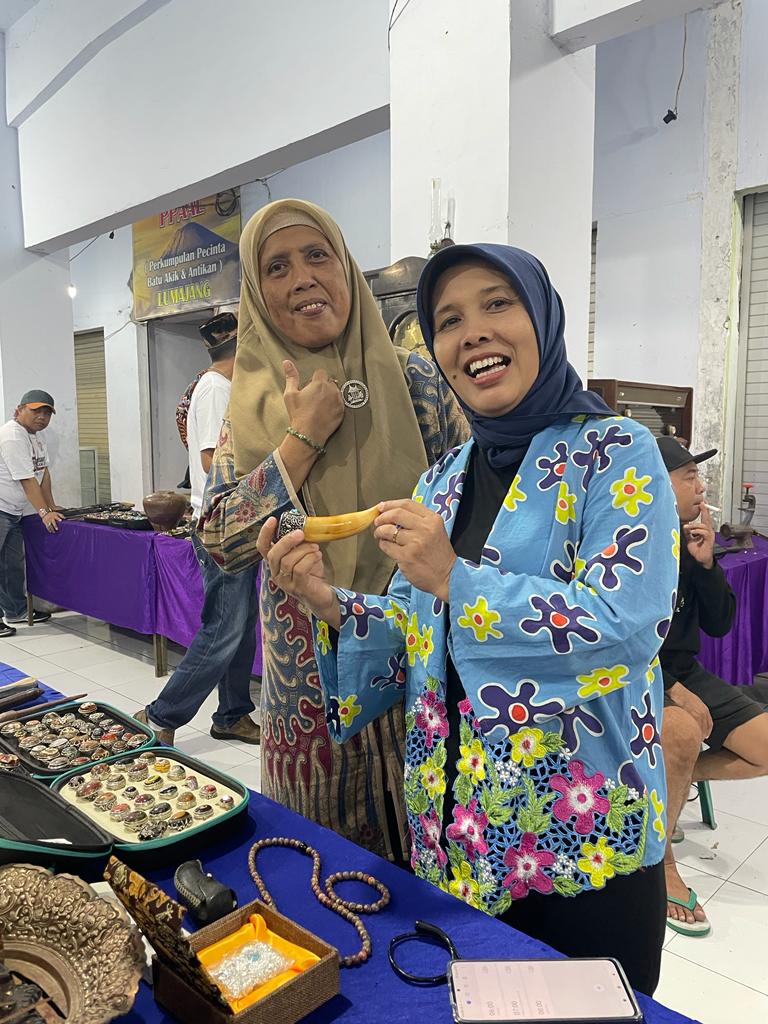 BURSA PAMERAN BATU NUSANTARA, PUSAKA DAN BARANG  ANTIK