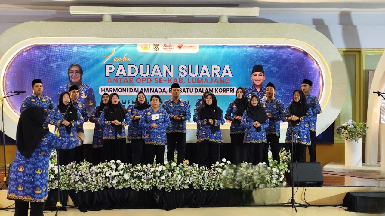 Dinas Pariwista Berpartisipasi Mengikuti Lomba Paduan Suara 