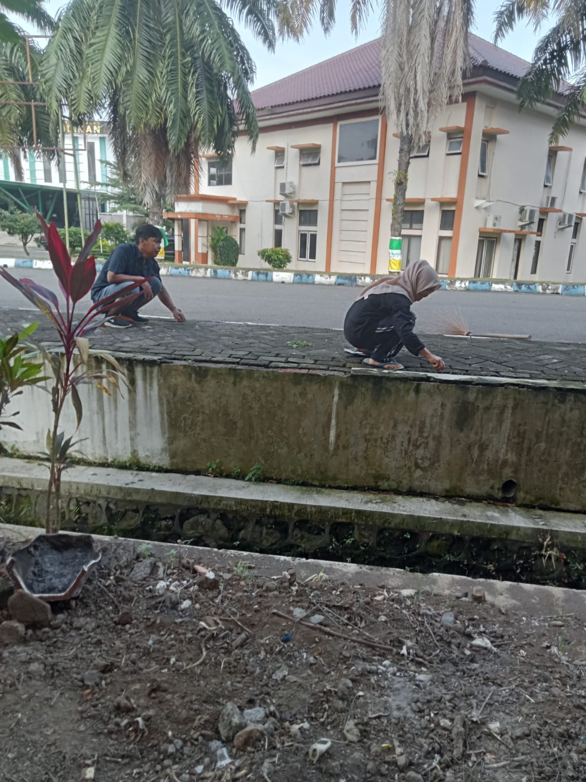 DINAS PARIWISATA BEKERJABAKTI PADA HARI PEDULI SAMPAH NASIONAL