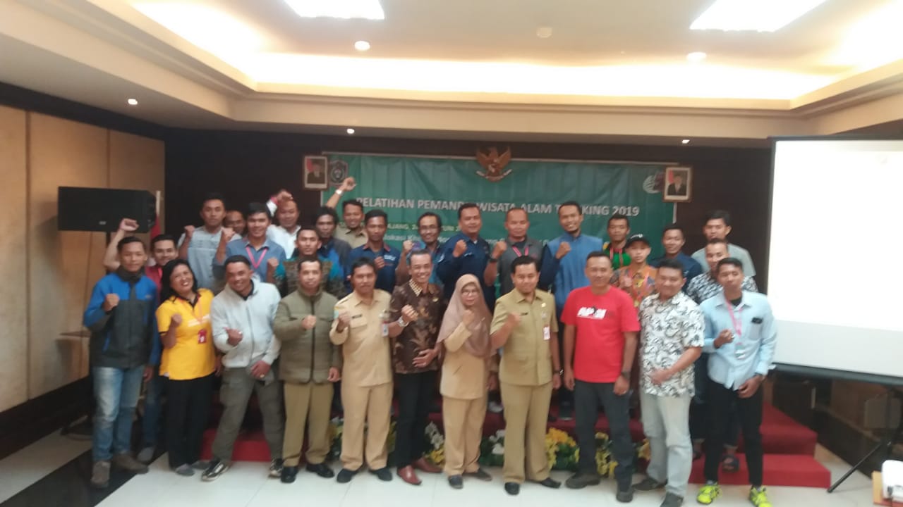 Membludaknya Pendaki  Gunung Semeru Disparbud Lumajang meningkatakan Pelatihan Pemandu Wisata Alam T